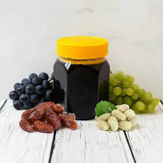 سه شیره طبیعی انگور ، توت و خرما ۵۰۰ گرم